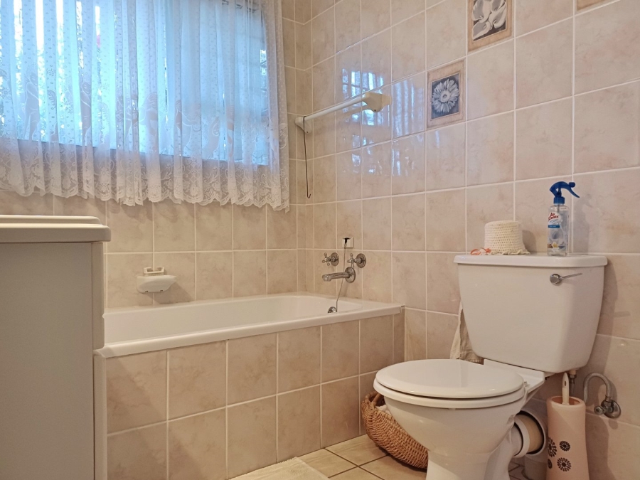 4 Bedroom Property for Sale in Hersham Western Cape